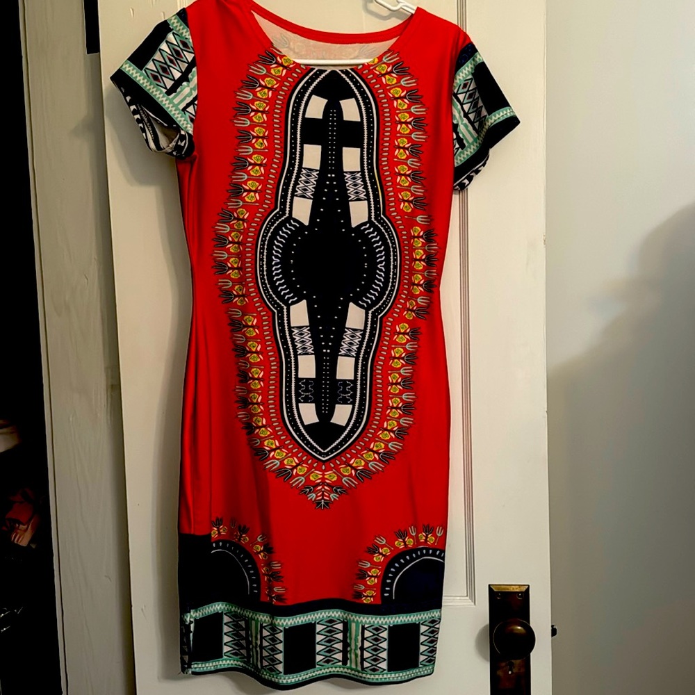 Stretchy printed dress